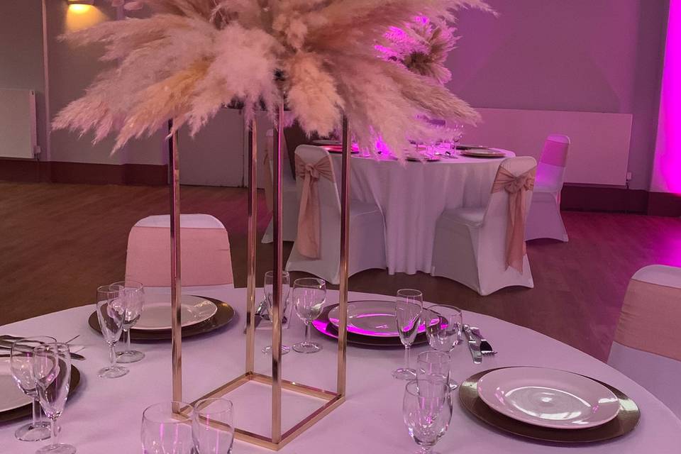 Pampas centrepiece for hire