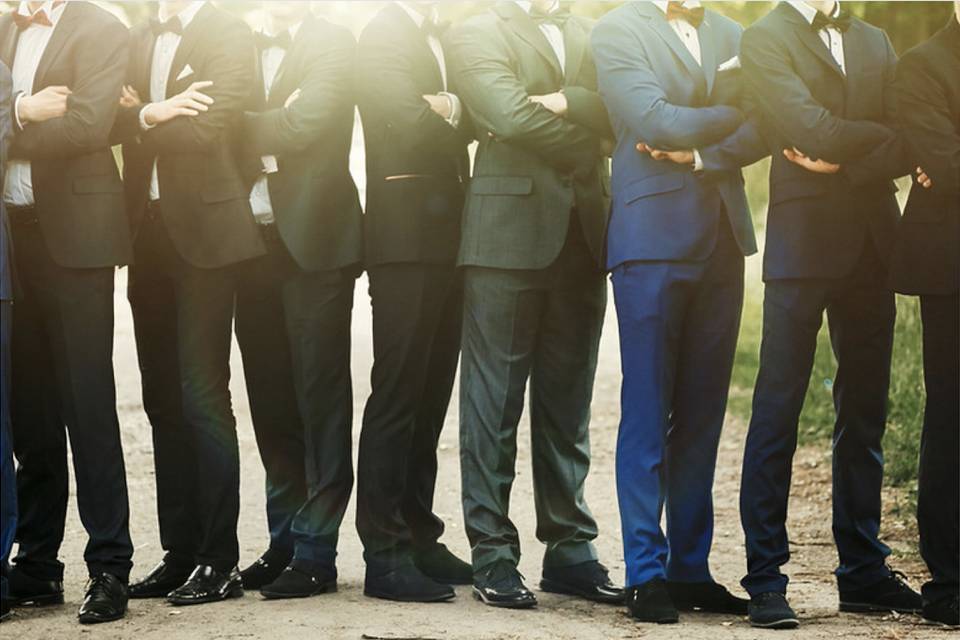 Groom-mates