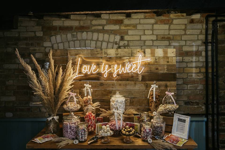 Sweet table