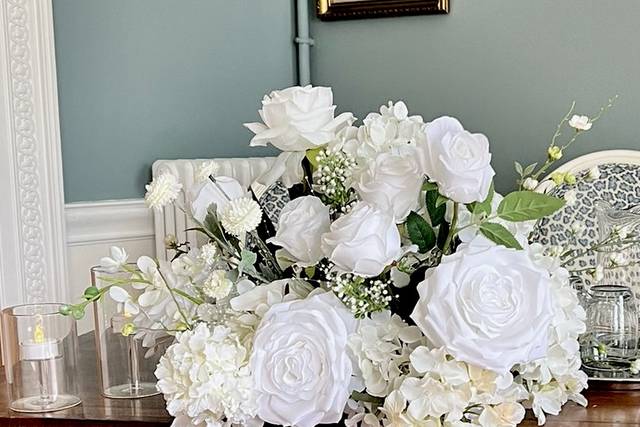 CEREMONY TABLE FLORALS