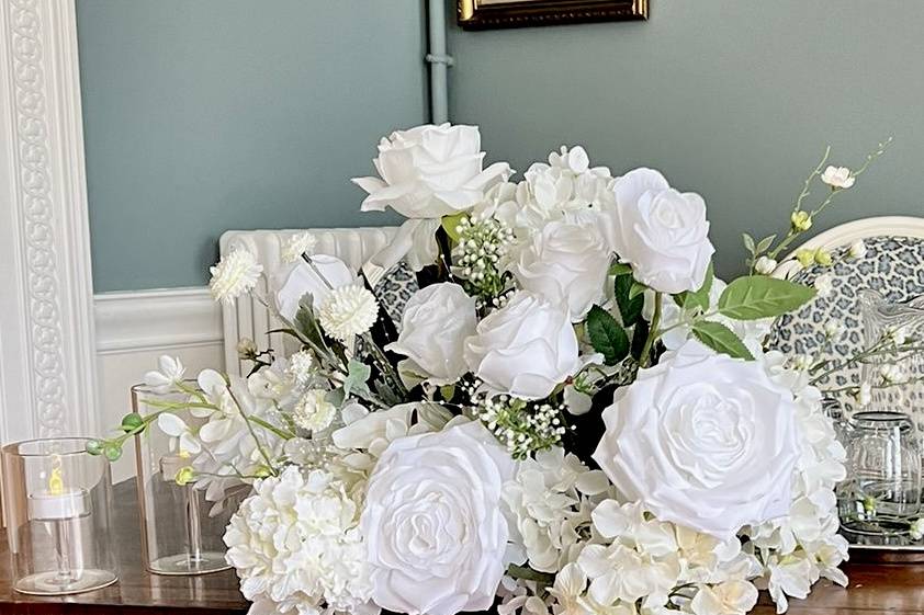 CEREMONY TABLE FLORALS