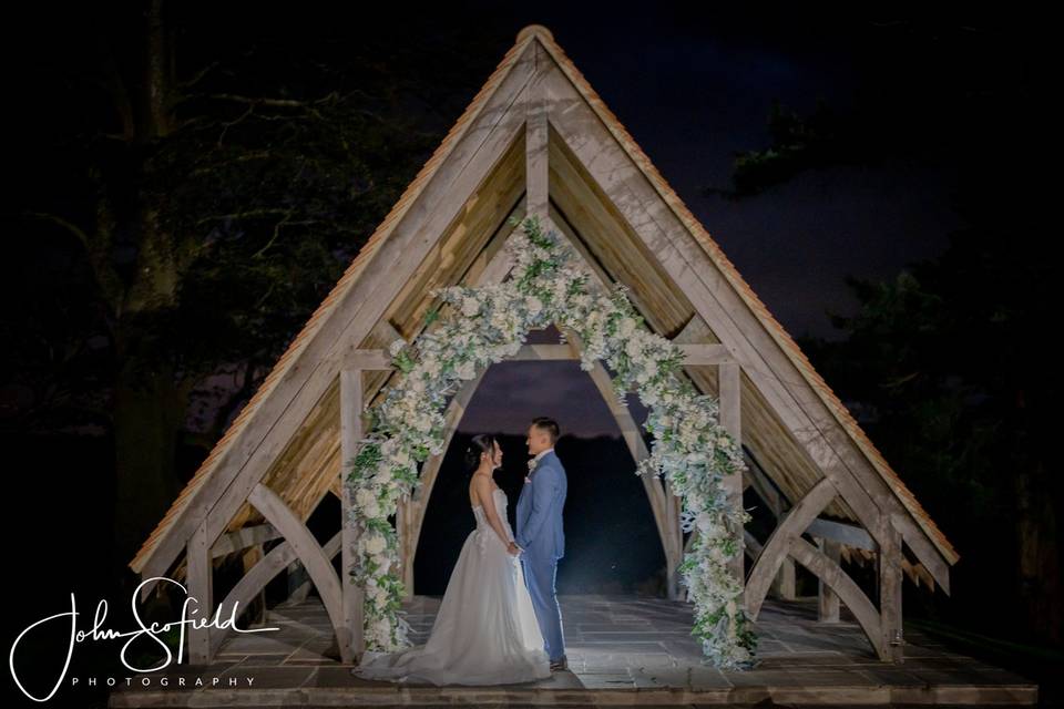 WEDDING ARCH FLOWERS