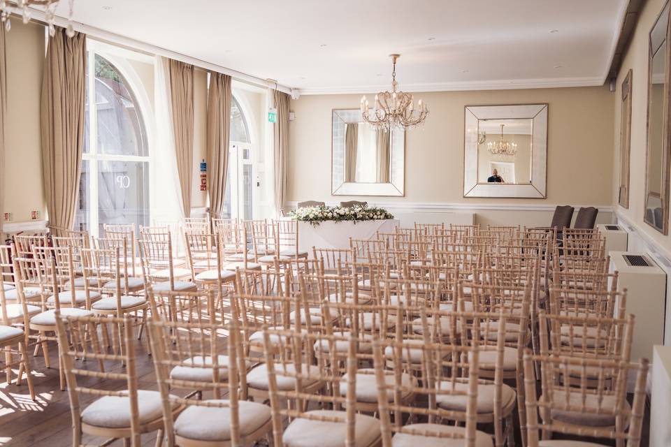 Ceremony setup - Photography by Kirsty