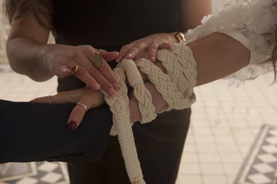 Handfasting cermemony
