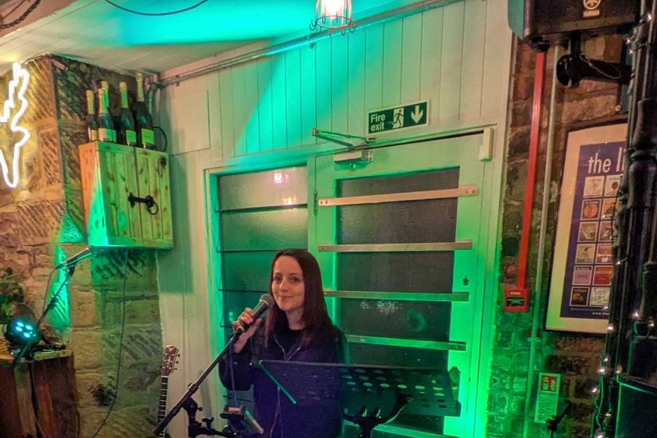 Fullaloves open mic night