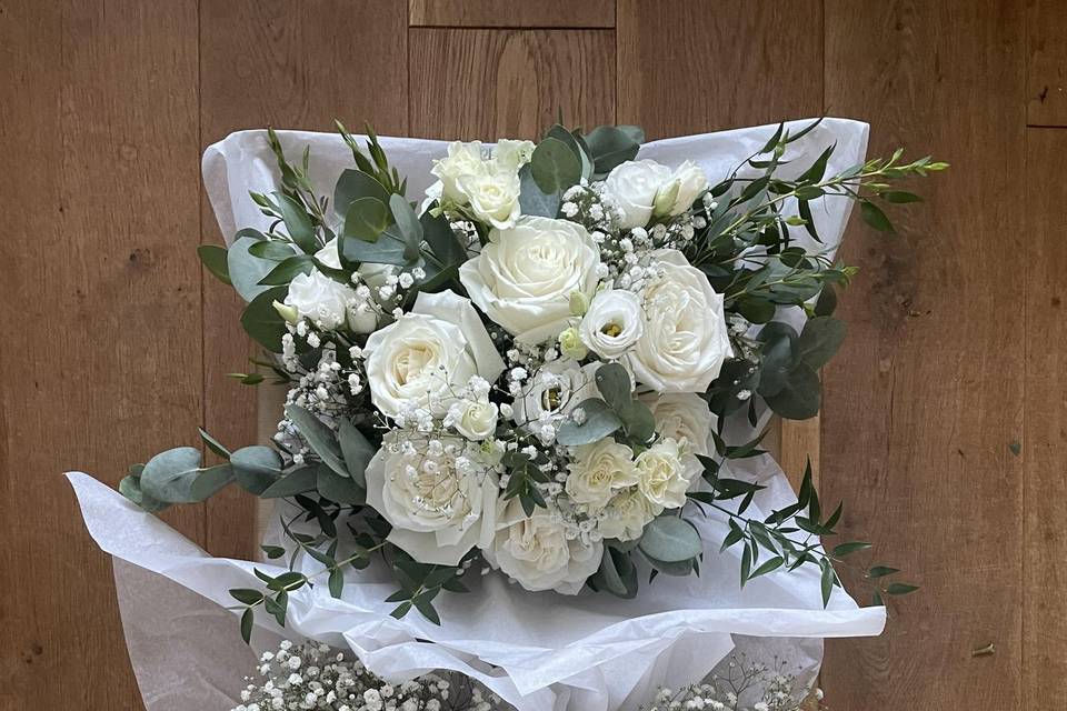 Brides and bridesmaids flowers