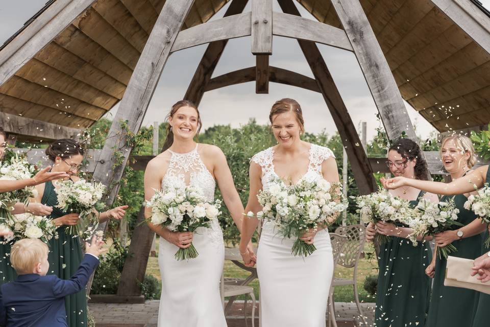 Classic white bouquets