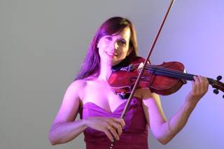 Eloise Violinist