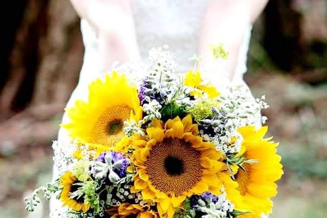 Sunflower wedding bouquet