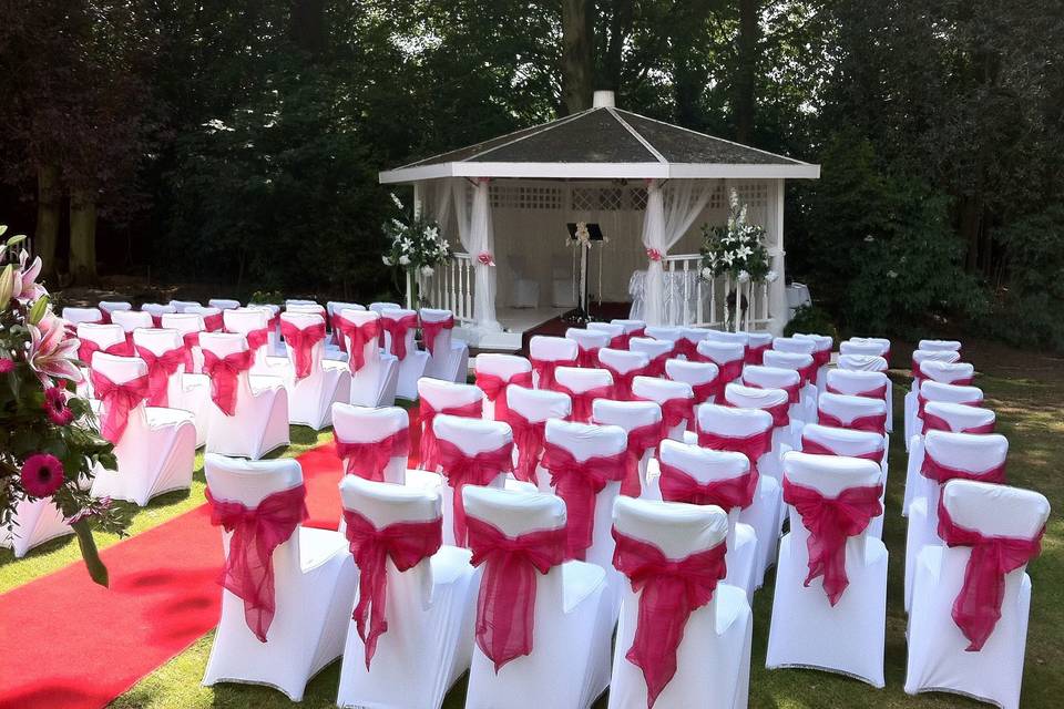 Alfresco Wedding Ceremony