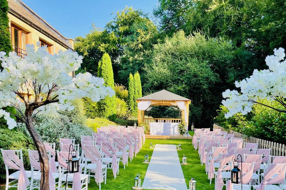 Parker Suite Outside Ceremony