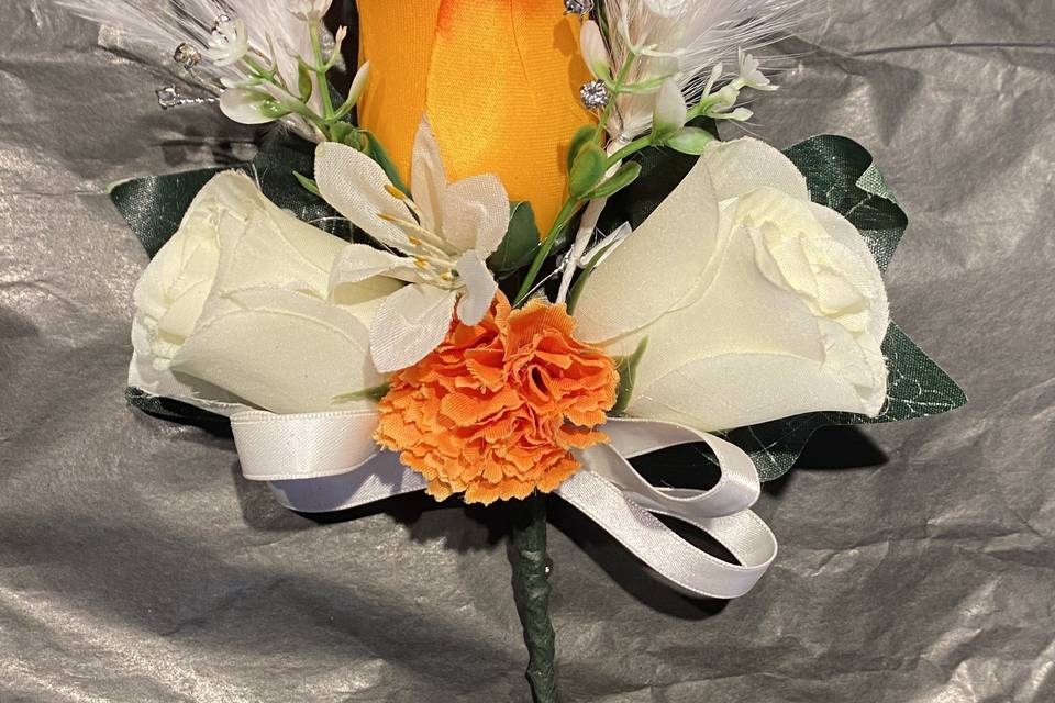 Triple corsage