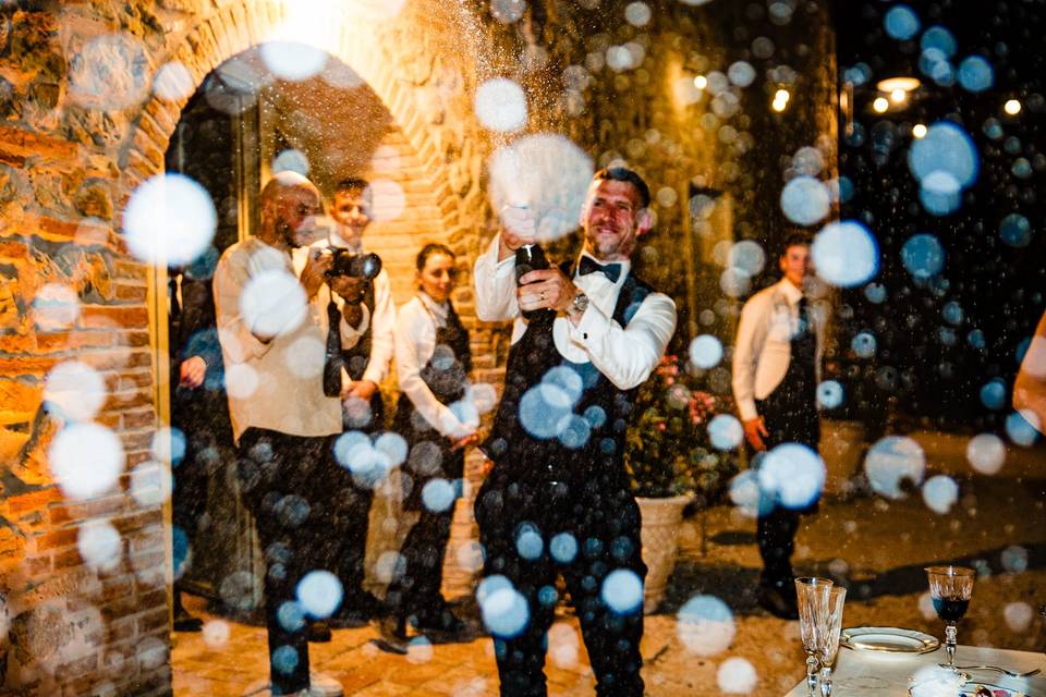 Cake cutting Tuscany