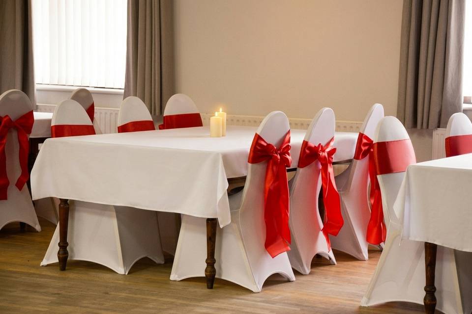 Bold Red Basic Table