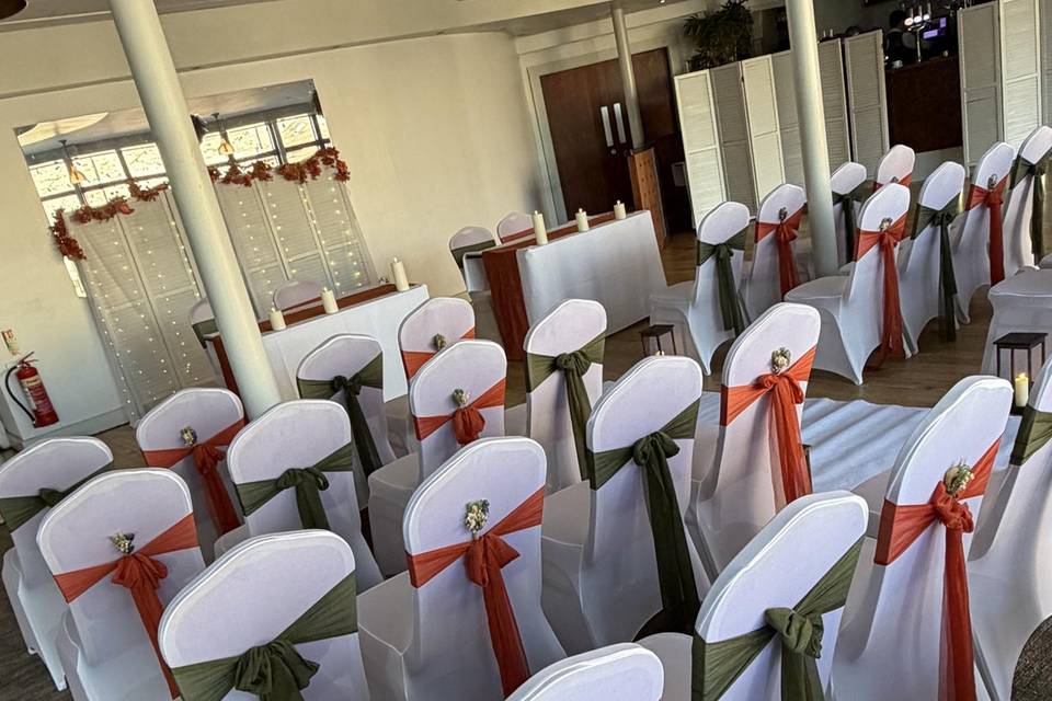 Burnt Orange & Green Aisle Dec
