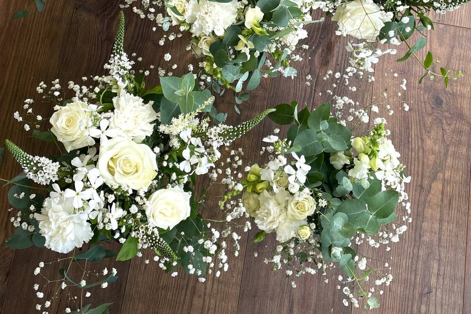 White wedding bouquets