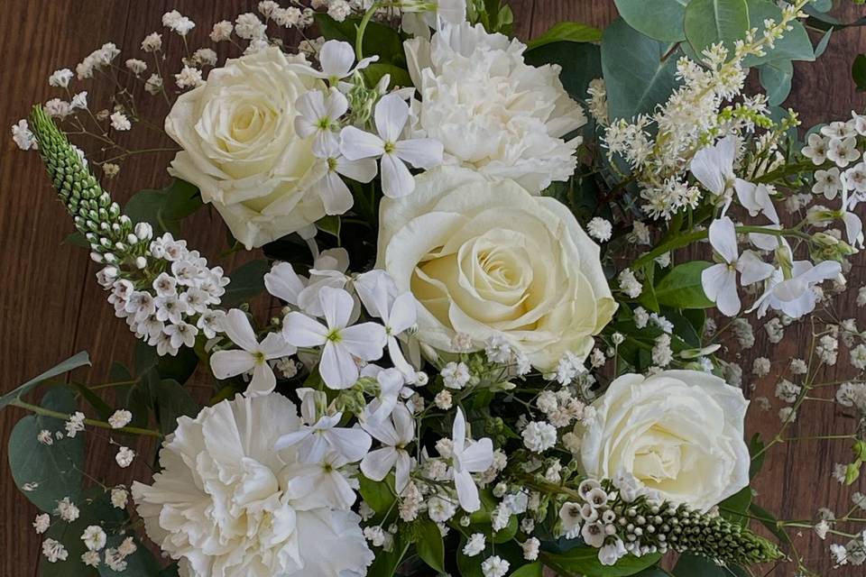 White wedding, bridal bouquet