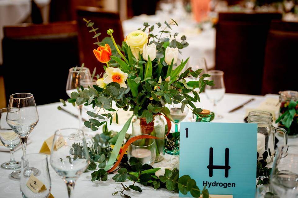 Table arrangement