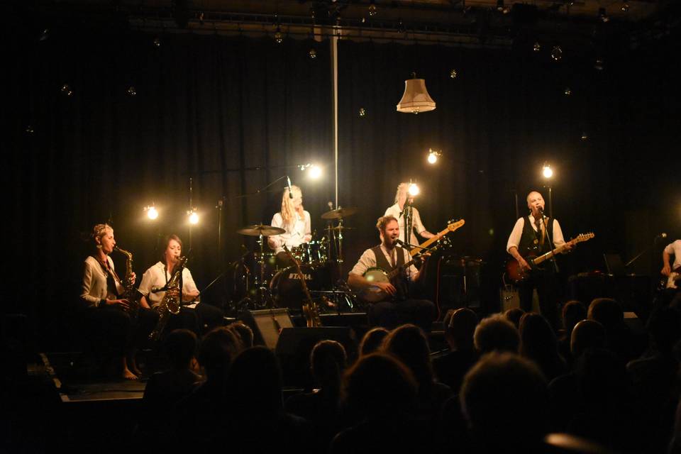 Live band in Auditorium