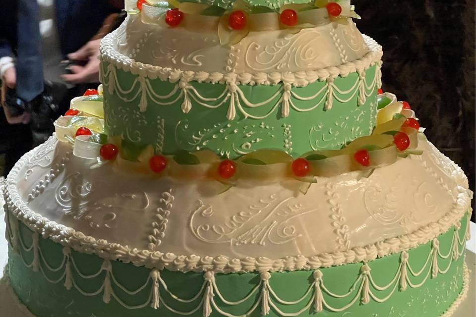 Detailed wedding cake