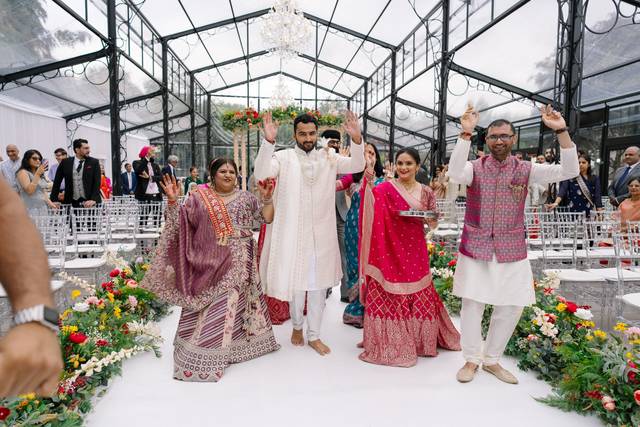 Hindu Groom Parade to Mandap