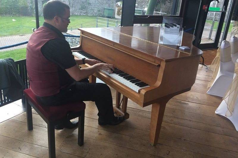Jeremy Richards - Wedding Pianist South Wales