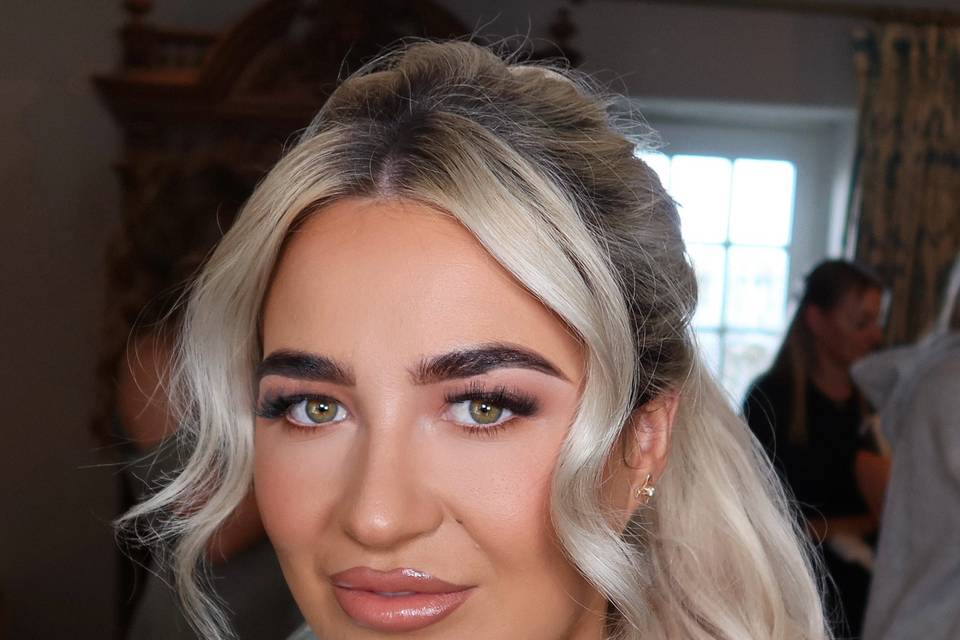 Bridesmaid makeup