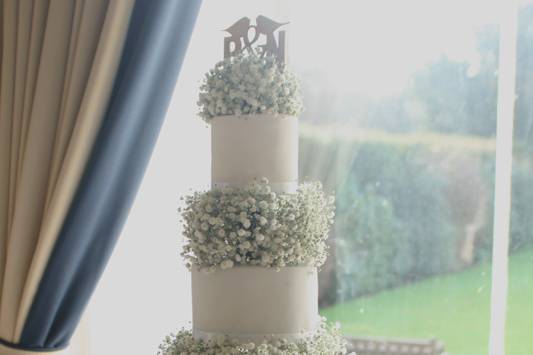 Gypsophila wedding cake