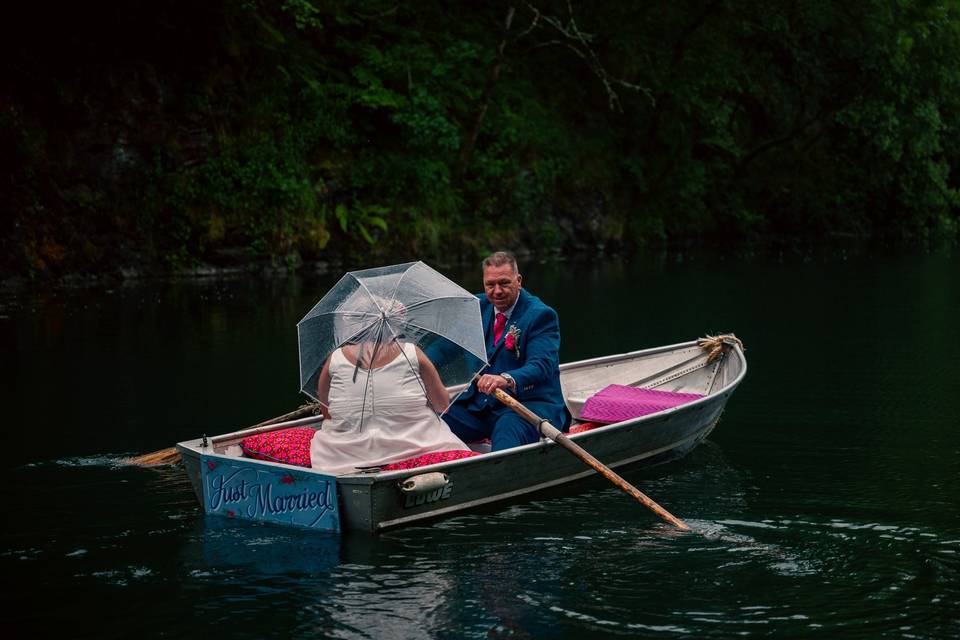 Wedding boat photography