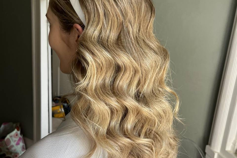 Bridal 'soft waves' hairstyle