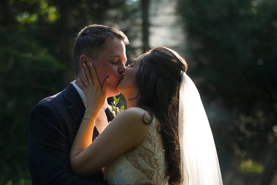 Rachel & James at Linden Hall