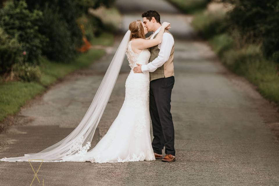 A kiss on the country lane