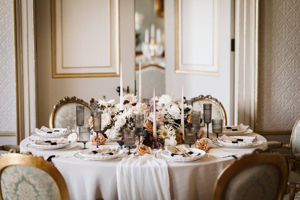 Beautiful set wedding table