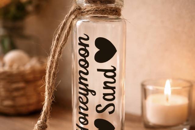 Honeymoon sand jar