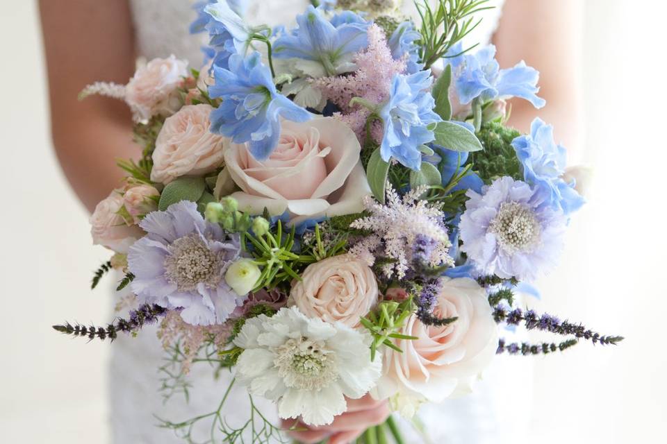 Flowers by Eve wedding bouquet