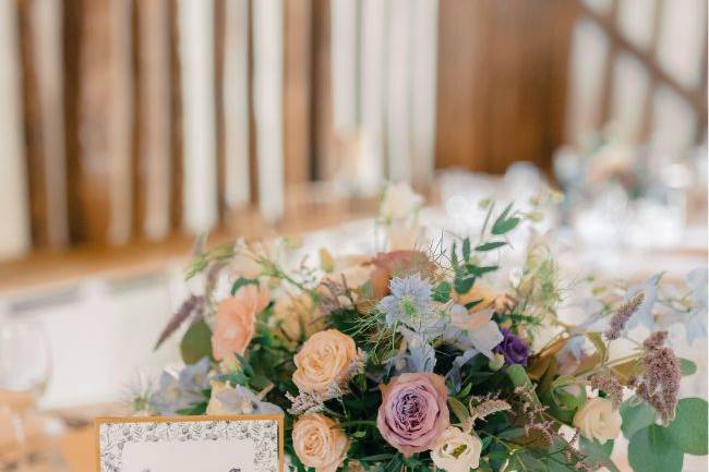 Pedestal bowl table design