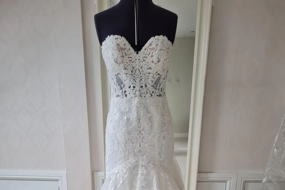 Dream second hand deals wedding dress