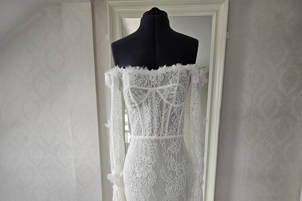 Allure bridal wedding dress Lo