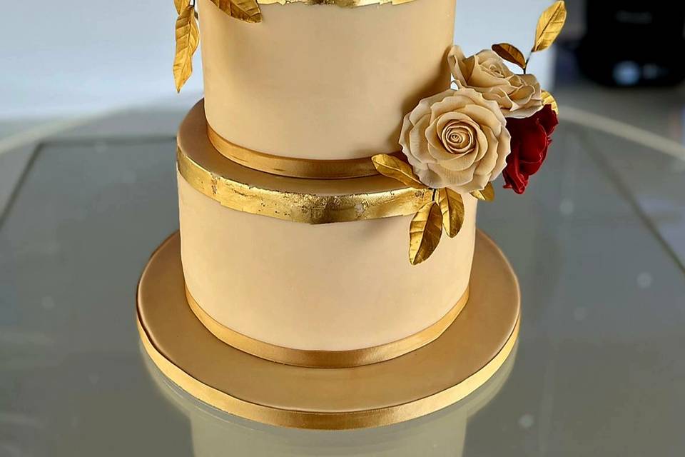 Ivory and gold with suger flow