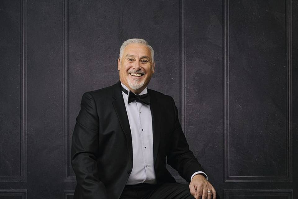 MG the wedding host
