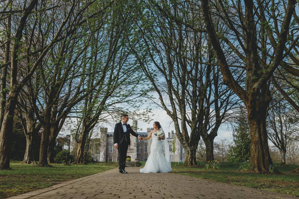 Romantic moment beneath the trees