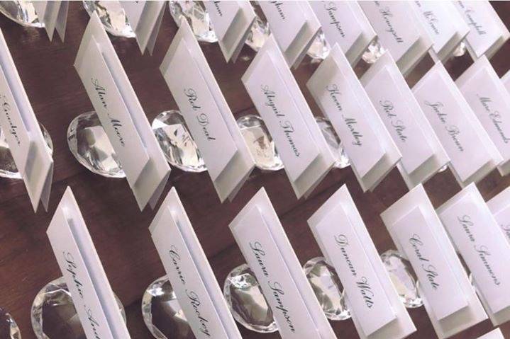 Diamond place card holders