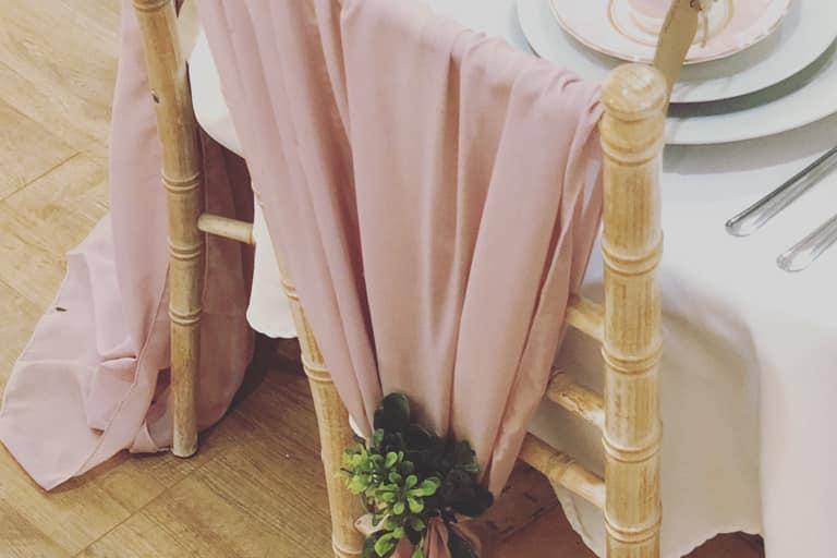 Vintage pink vertical sashes