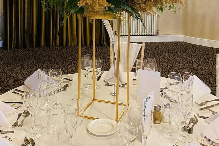 Pampas gold columns