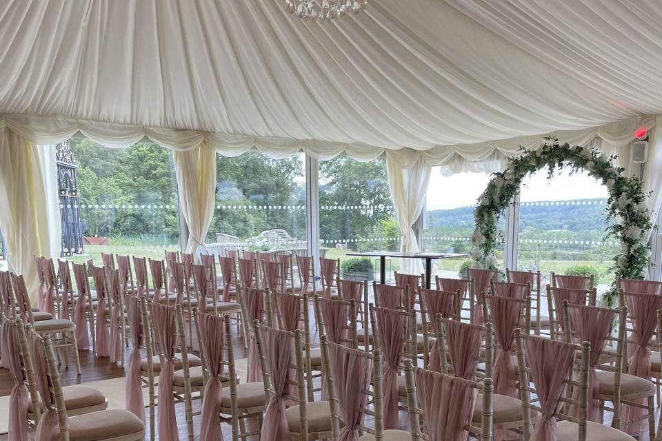 Sashes and chiavari chairs