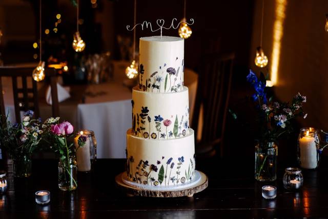 Windswept Cakes