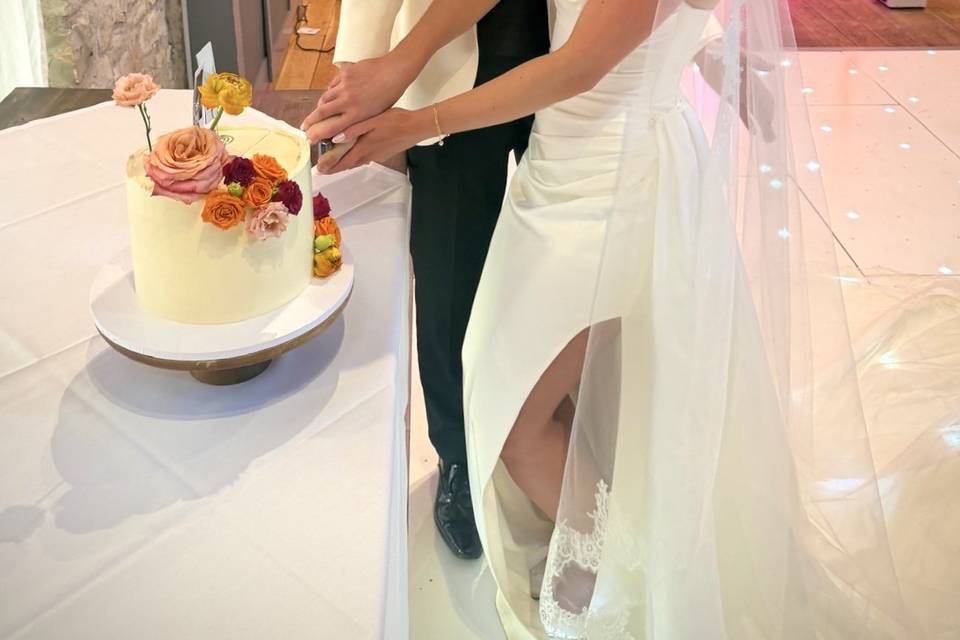 Floral 1 tier cake
