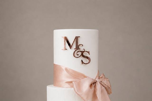 Silk bow