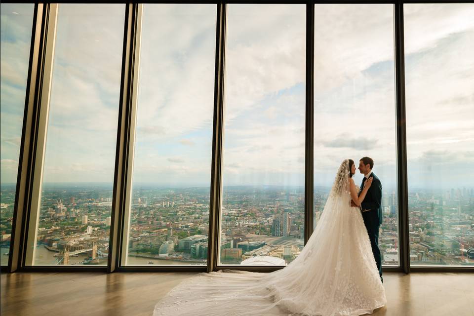 Horizon 22 - Bride and Groom