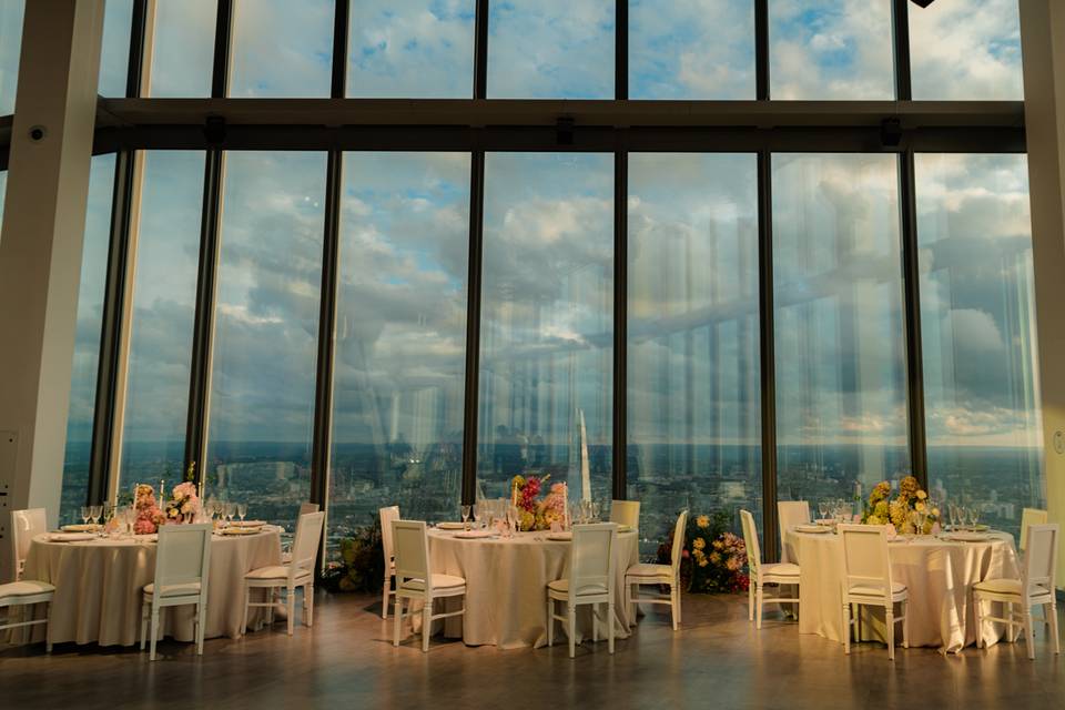 H22 - Tables overlooking Shard